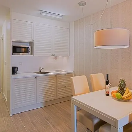 Aparthotel Aria 4*